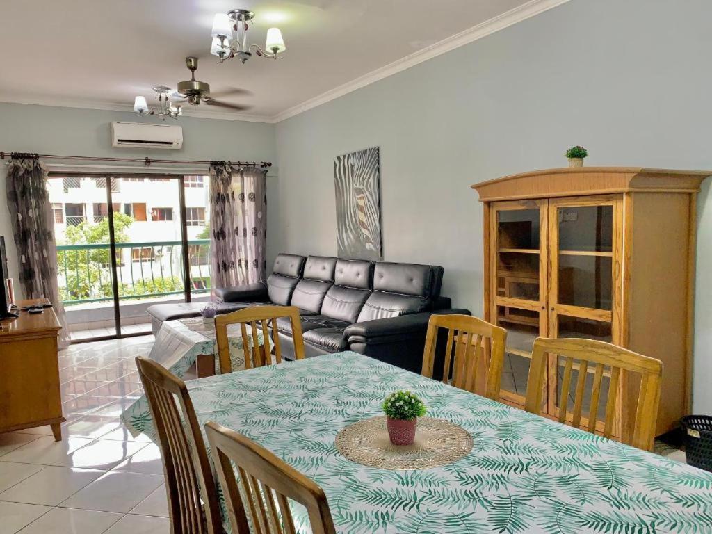 Marina Court Vacation Home 3 Bedrooms - Kota Kinabalu Dış mekan fotoğraf