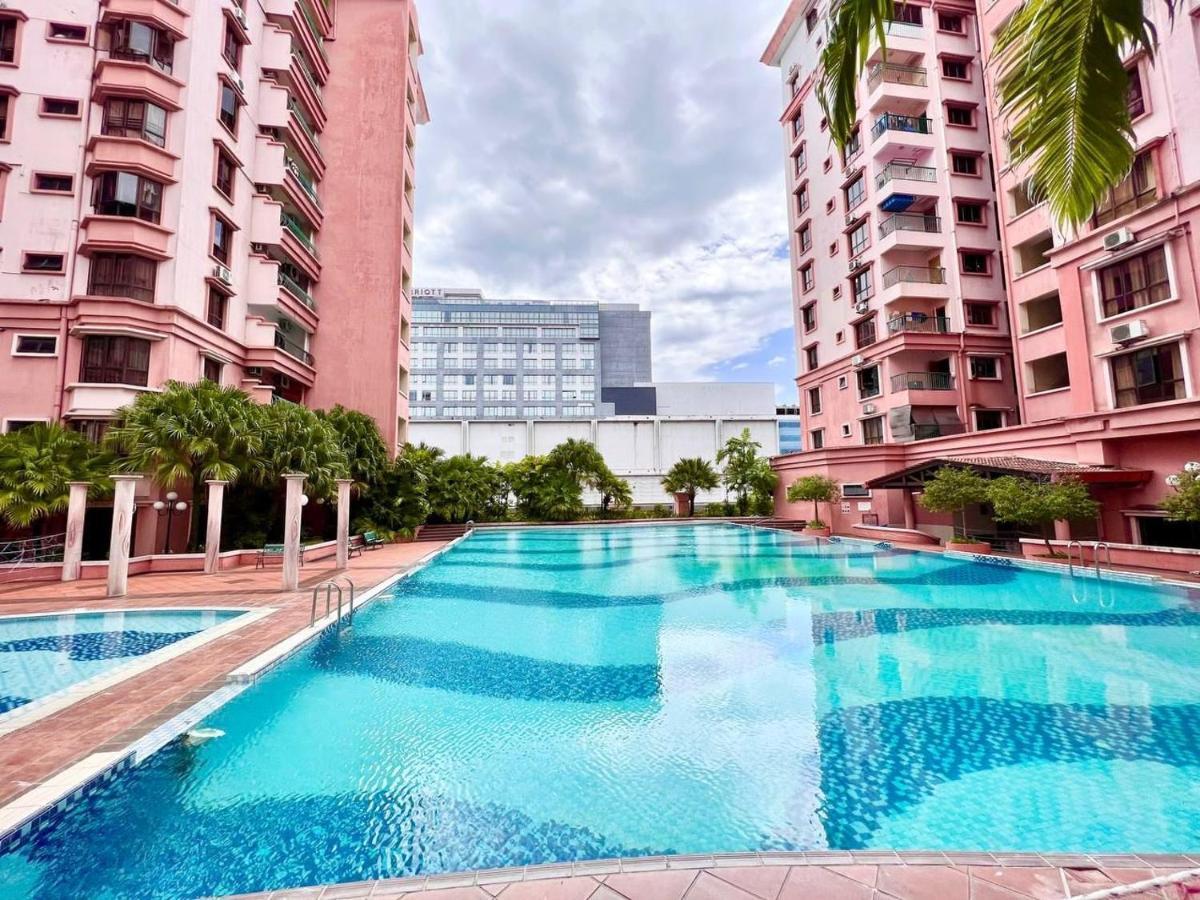 Marina Court Vacation Home 3 Bedrooms - Kota Kinabalu Dış mekan fotoğraf