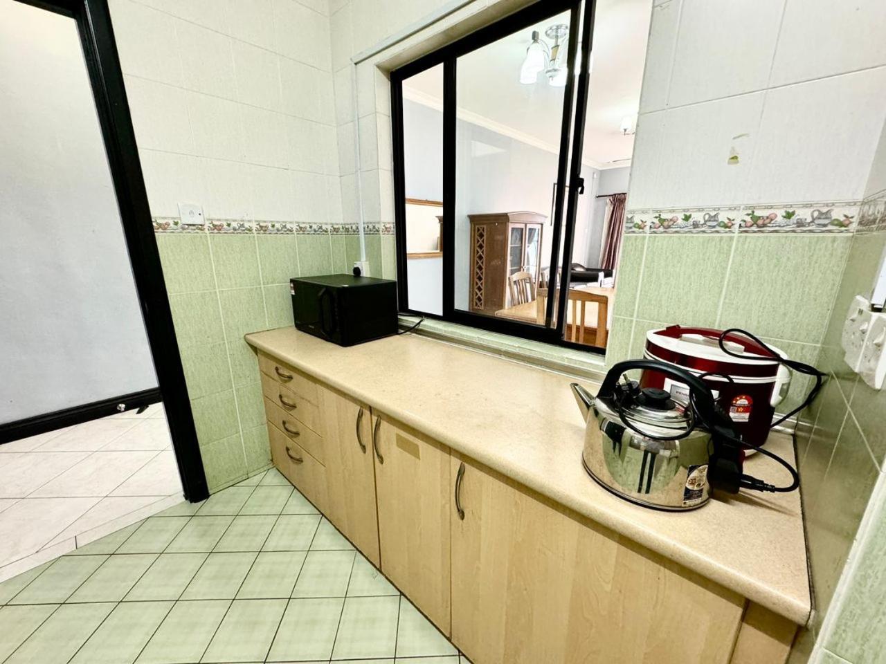 Marina Court Vacation Home 3 Bedrooms - Kota Kinabalu Dış mekan fotoğraf